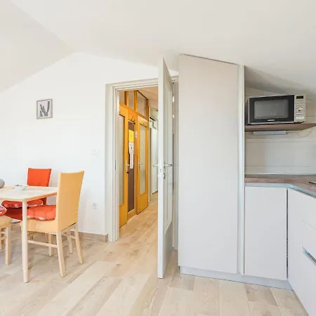 Bellevue-1 By Interhome