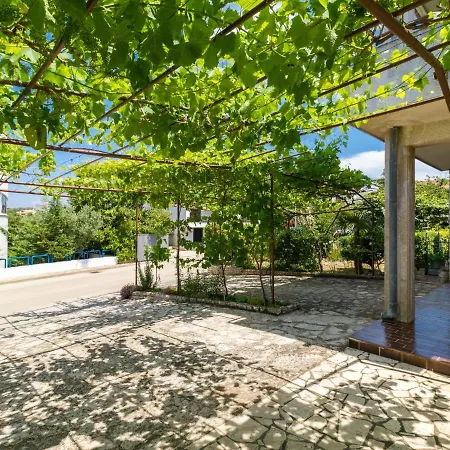 Bellevue-1 By Interhome